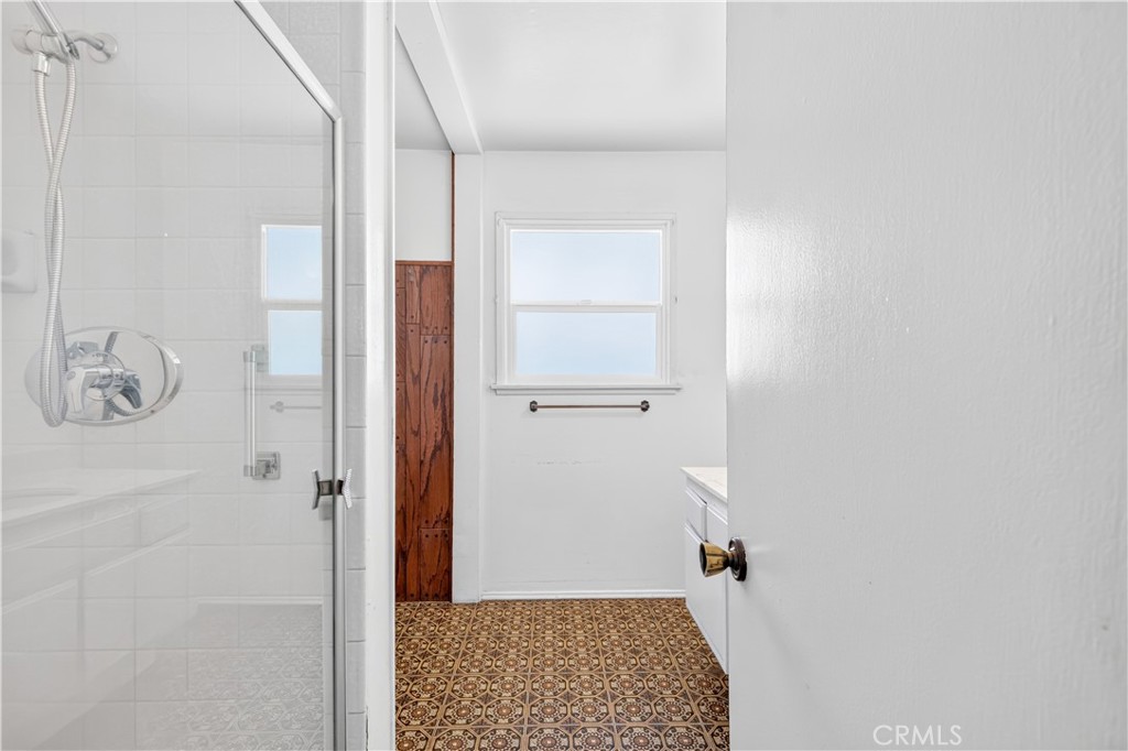 23032 Cohasset Street Property Photo 14