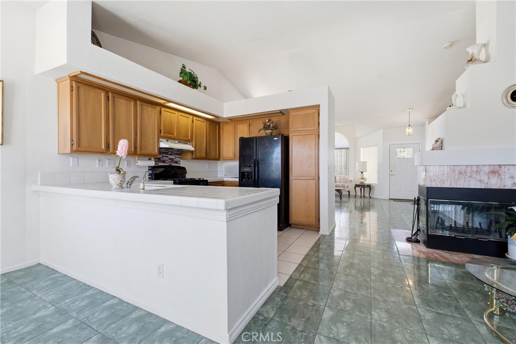 3581 Fernwood Property Photo 6