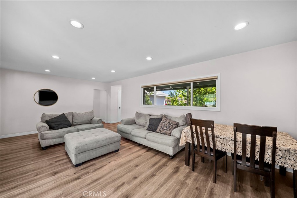8043 Sunnybrae Property Photo 6