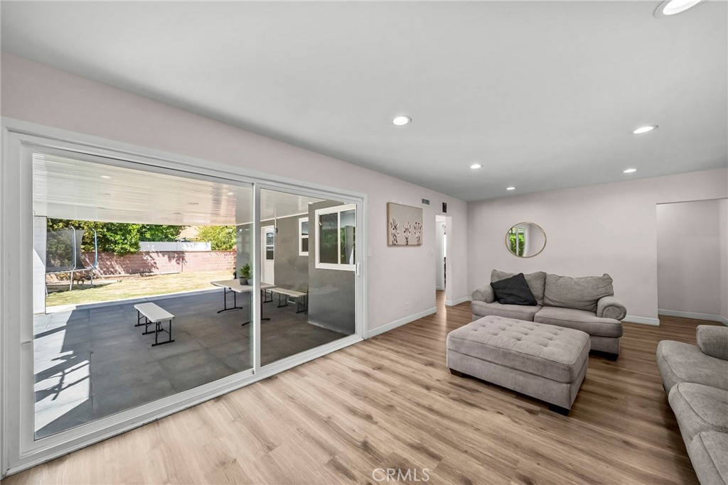 8043 Sunnybrae Property Photo 7