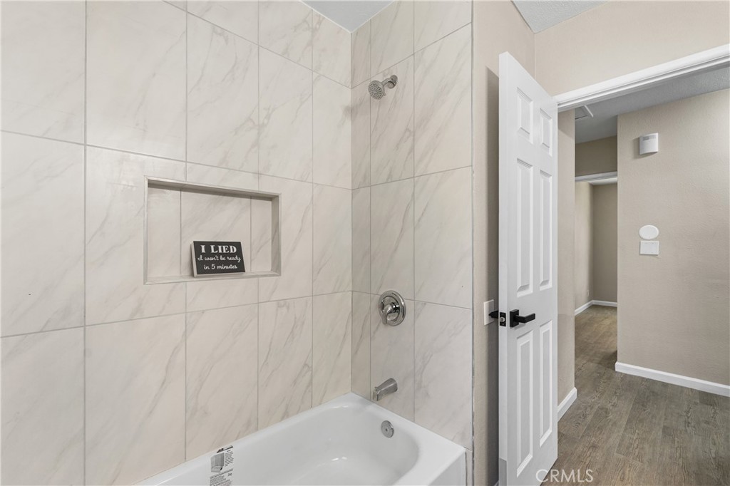 1438 W Ivyton Street Property Photo 23