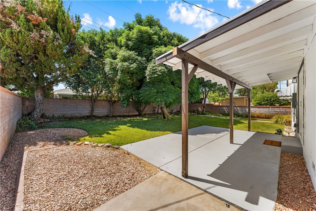 1438 W Ivyton Street Property Photo 28