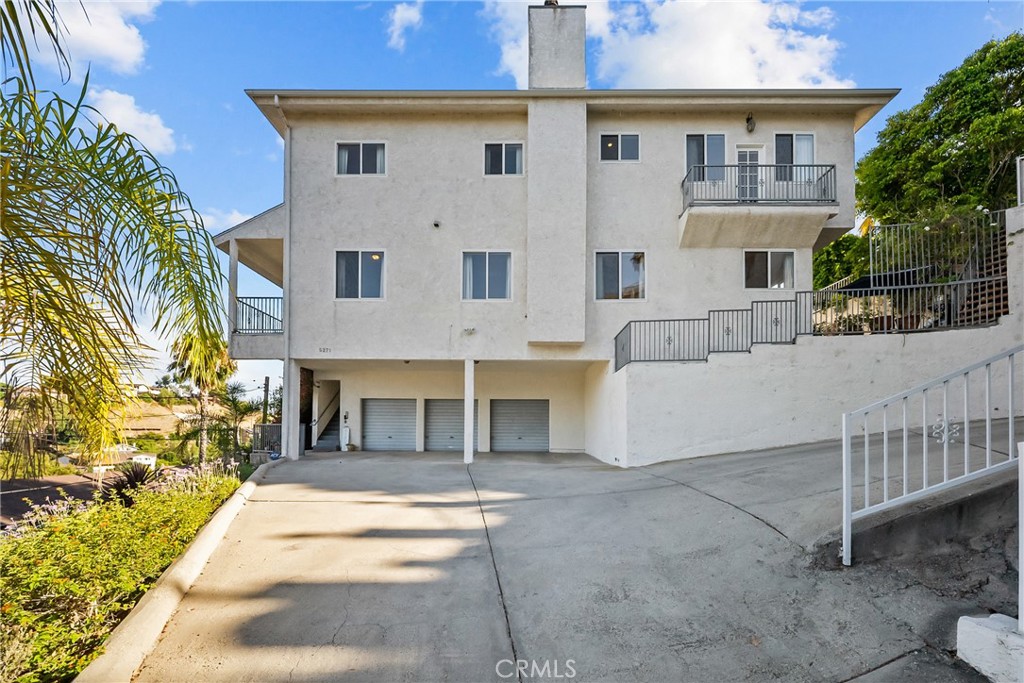 5271 Elvira Property Photo 3