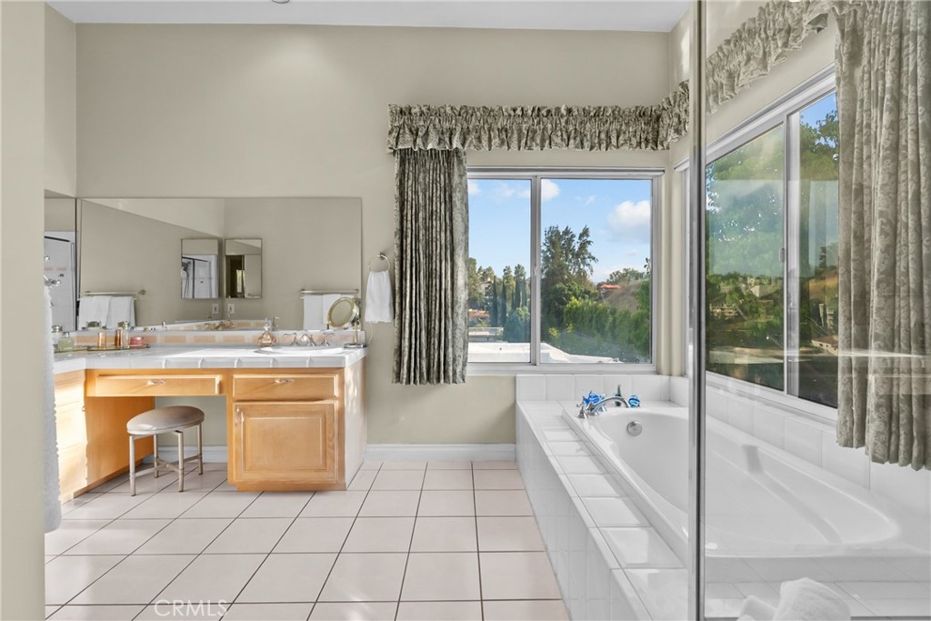 5271 Elvira Property Photo 25