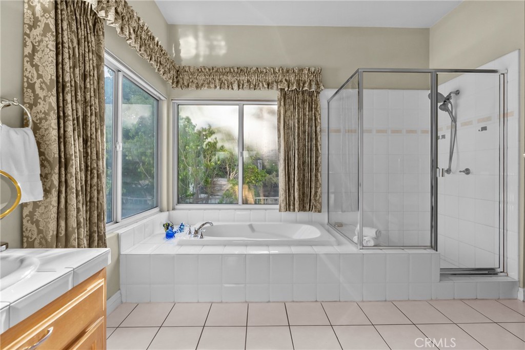 5271 Elvira Property Photo 26