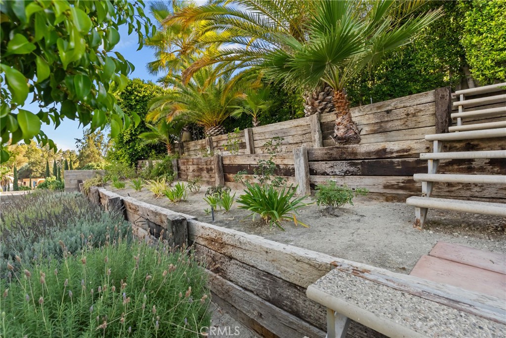 5271 Elvira Property Photo 38