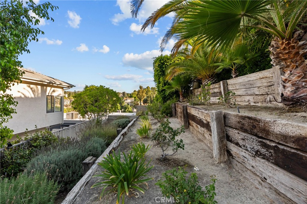 5271 Elvira Property Photo 39