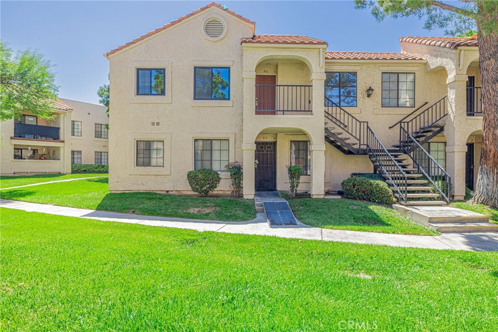 2554 Olive 98 Property Photo 3