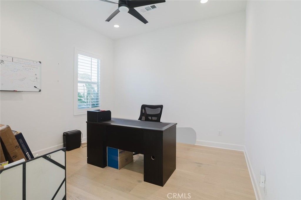 11743 Canoga Avenue Property Photo 14