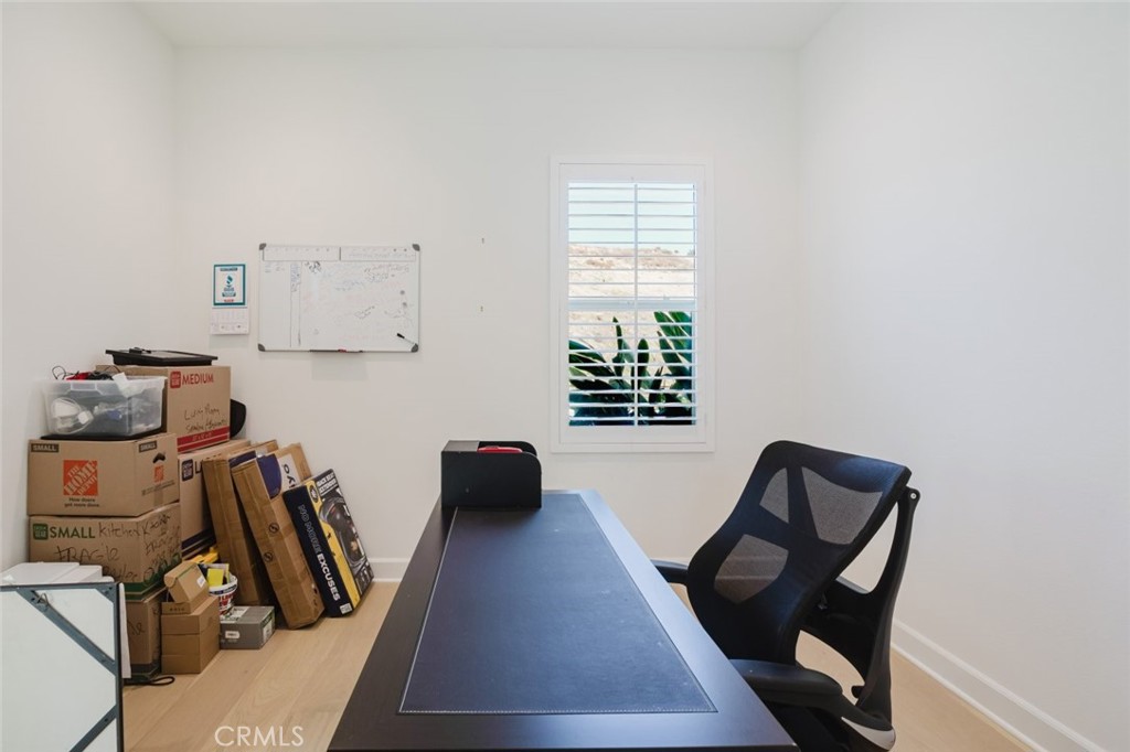 11743 Canoga Avenue Property Photo 15