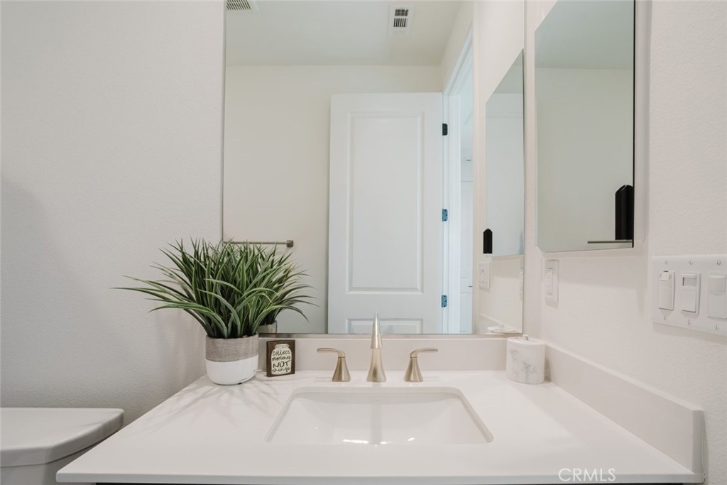 11743 Canoga Avenue Property Photo 44