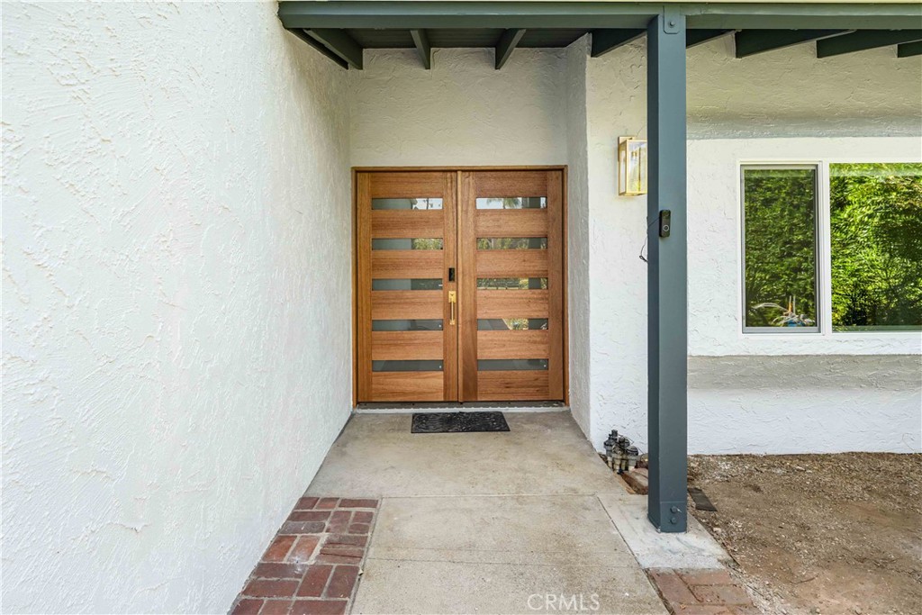 15406 Lull Property Photo 2