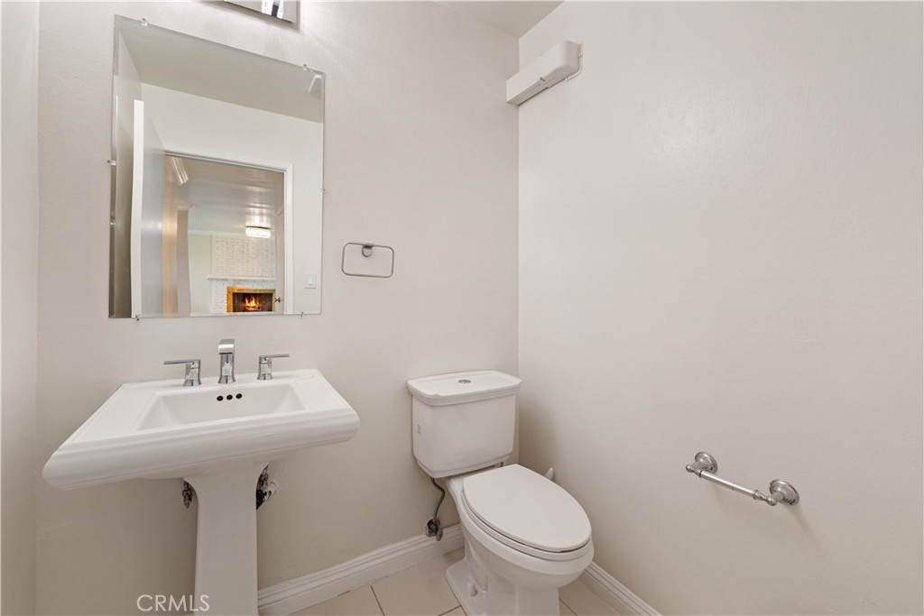 15406 Lull Property Photo 9