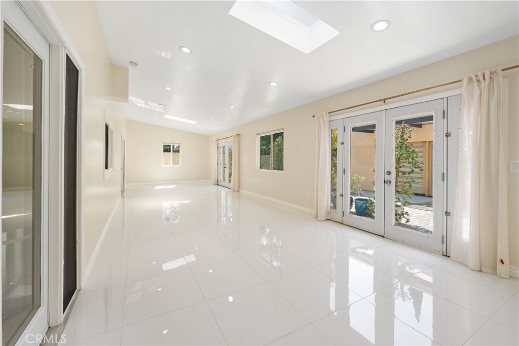 15406 Lull Property Photo 11