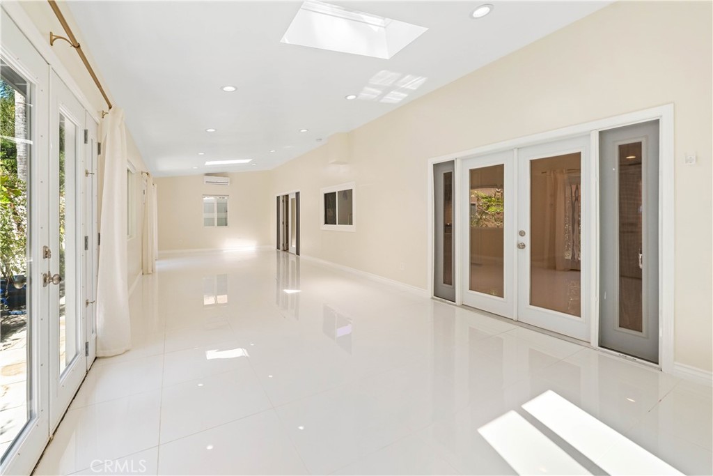 15406 Lull Property Photo 12