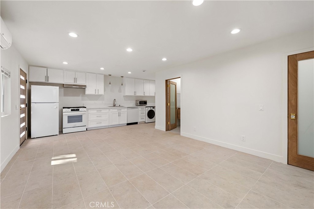 15406 Lull Property Photo 26