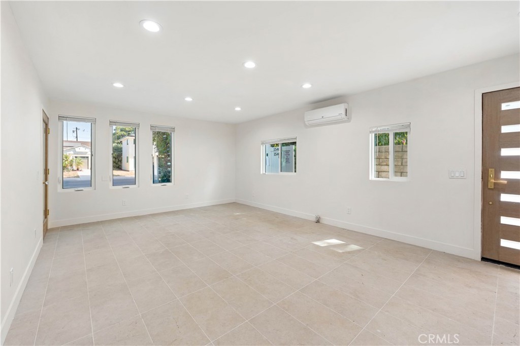 15406 Lull Property Photo 32