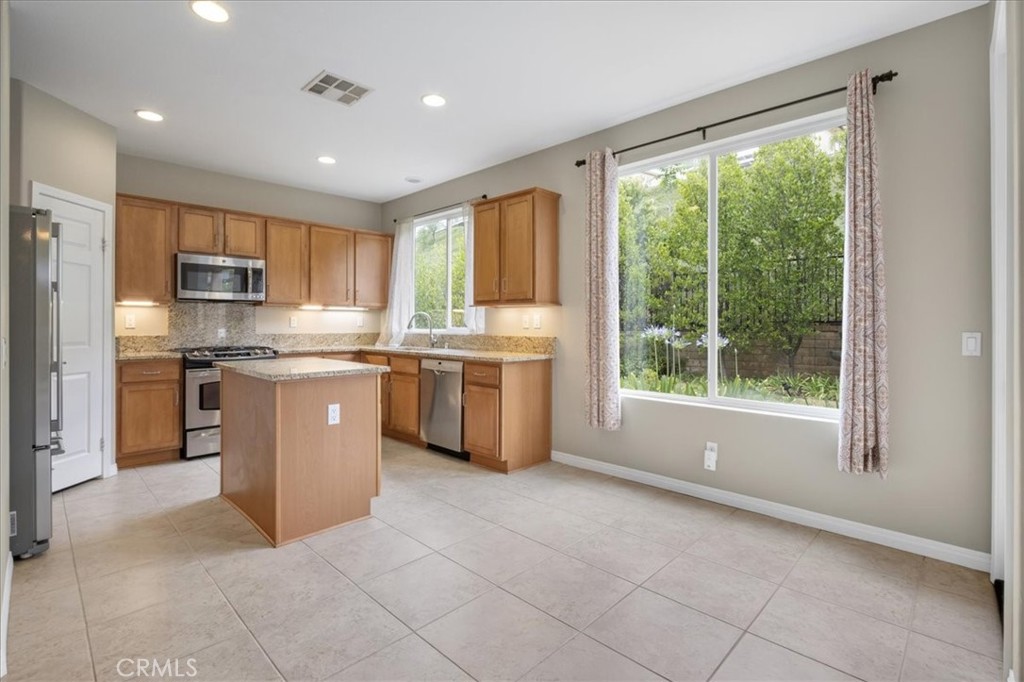28721 Coal Mountain Court Property Photo 8
