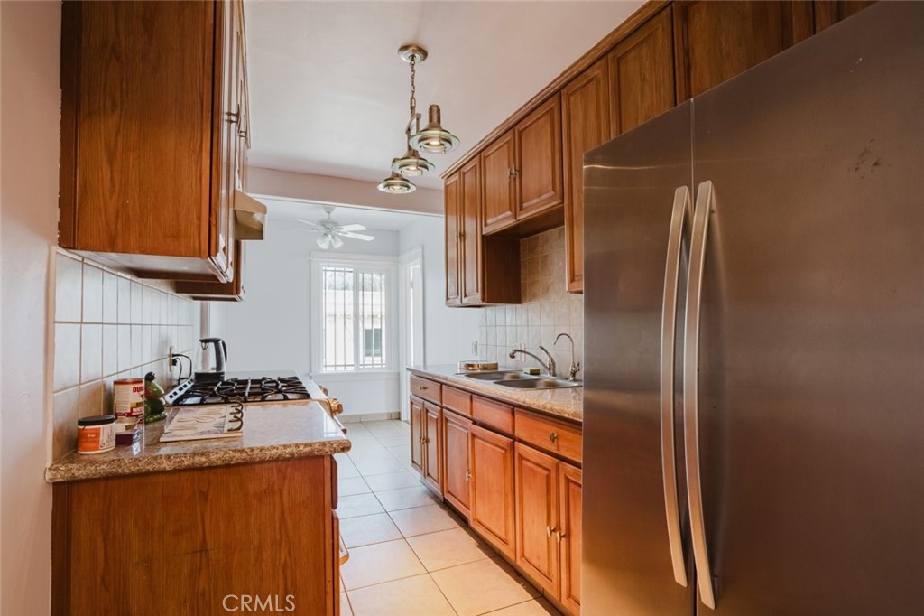 1634 N Alexandria Avenue Property Photo 11