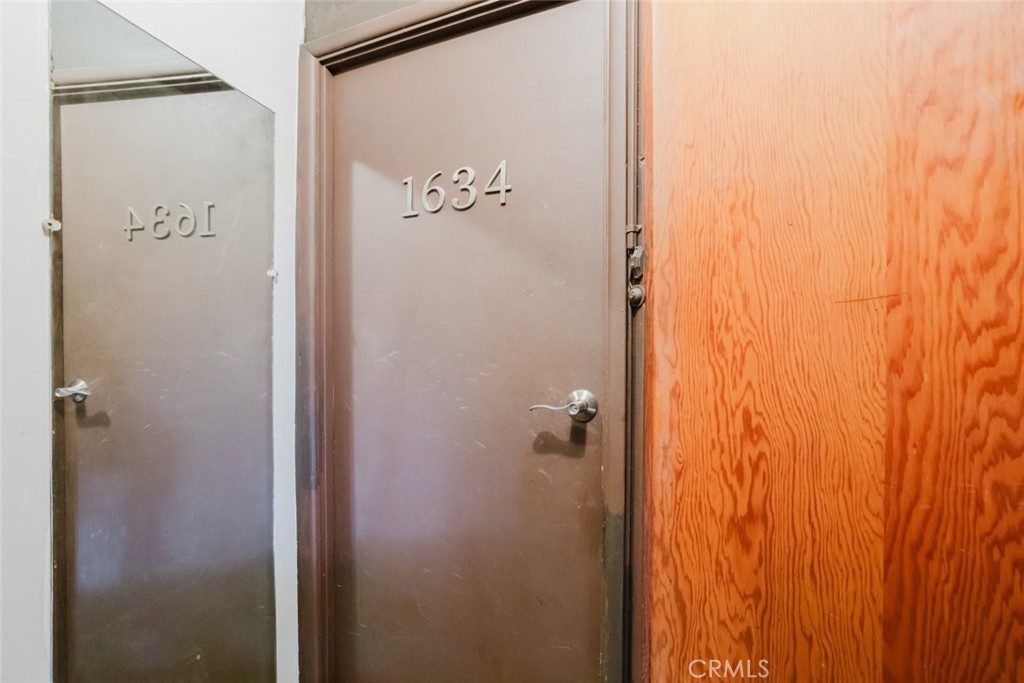 1634 N Alexandria Avenue Property Photo 26