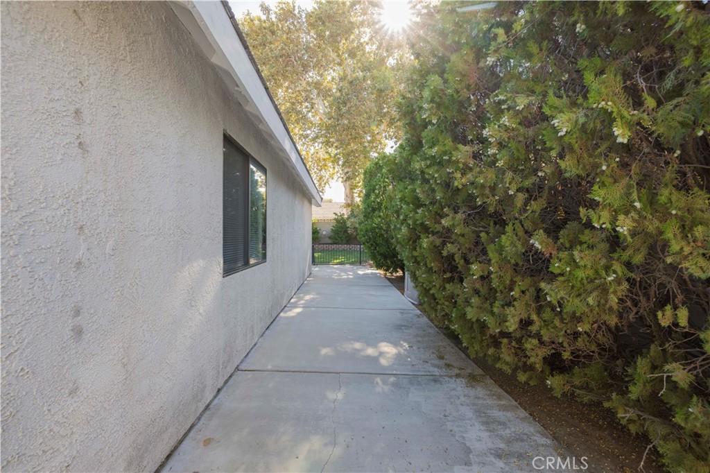 43000 Pearlwood Property Photo 26