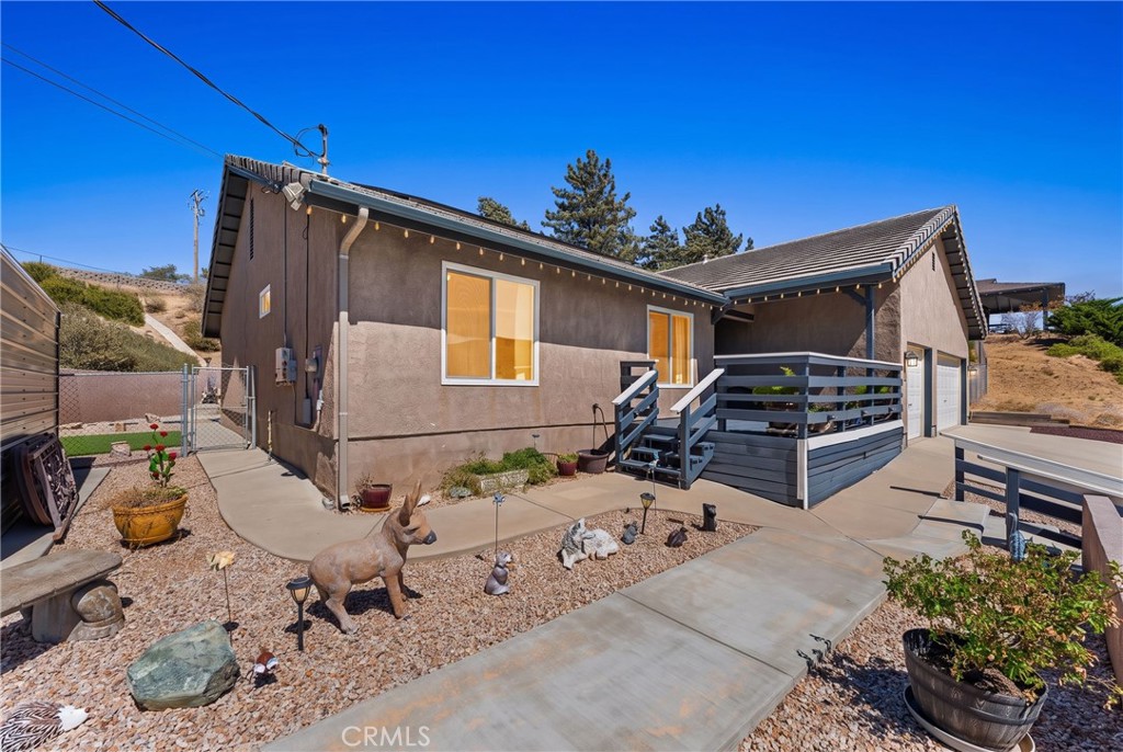 14733 Deer Bank Road Property Photo 2