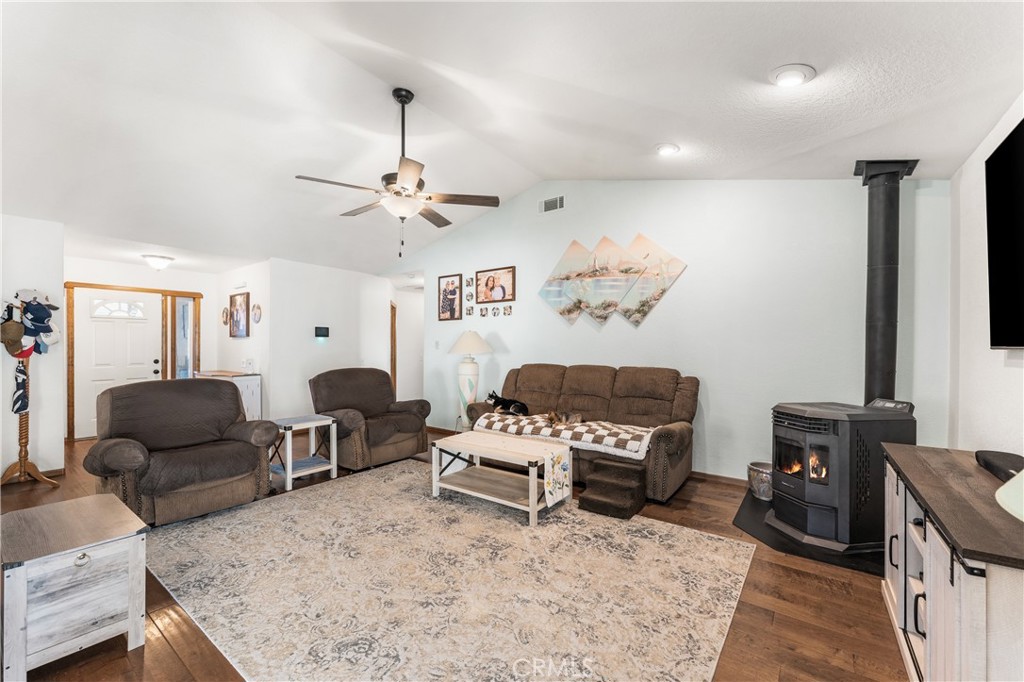 14733 Deer Bank Road Property Photo 14