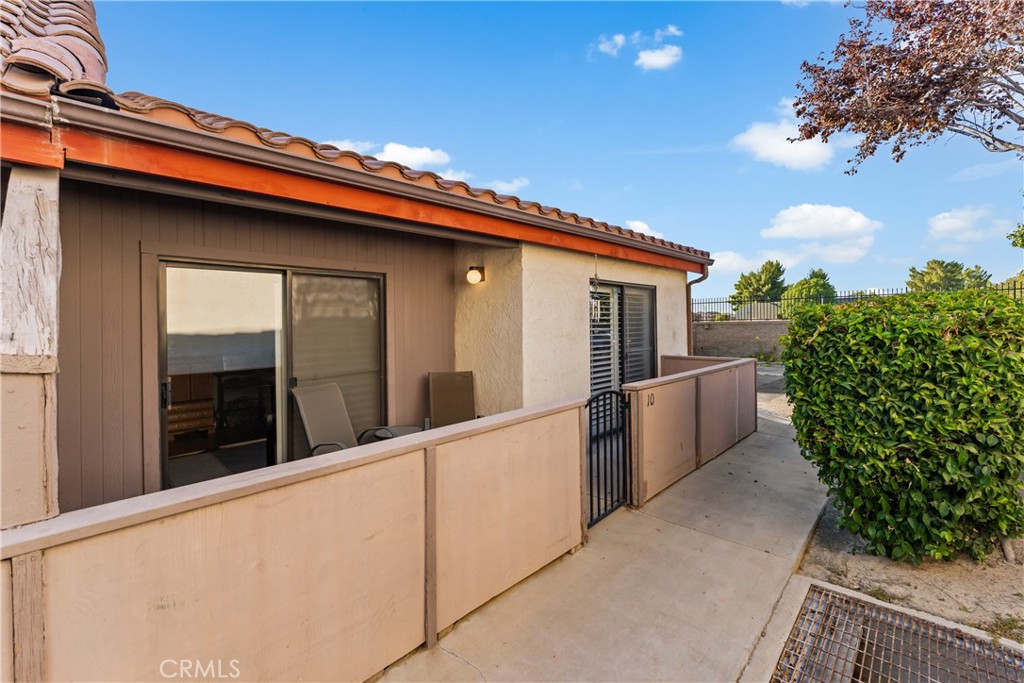 43334 32nd Street W 10 Property Photo 4