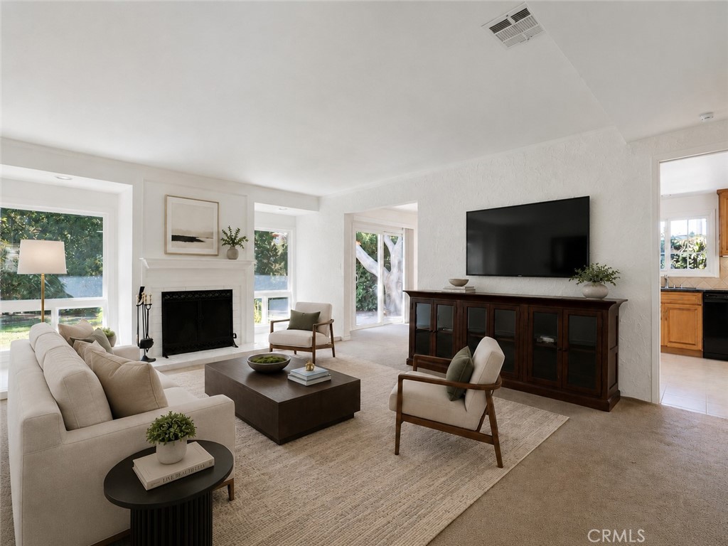 2574 Sirius Street Property Photo 4