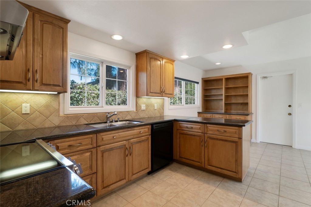 2574 Sirius Street Property Photo 15
