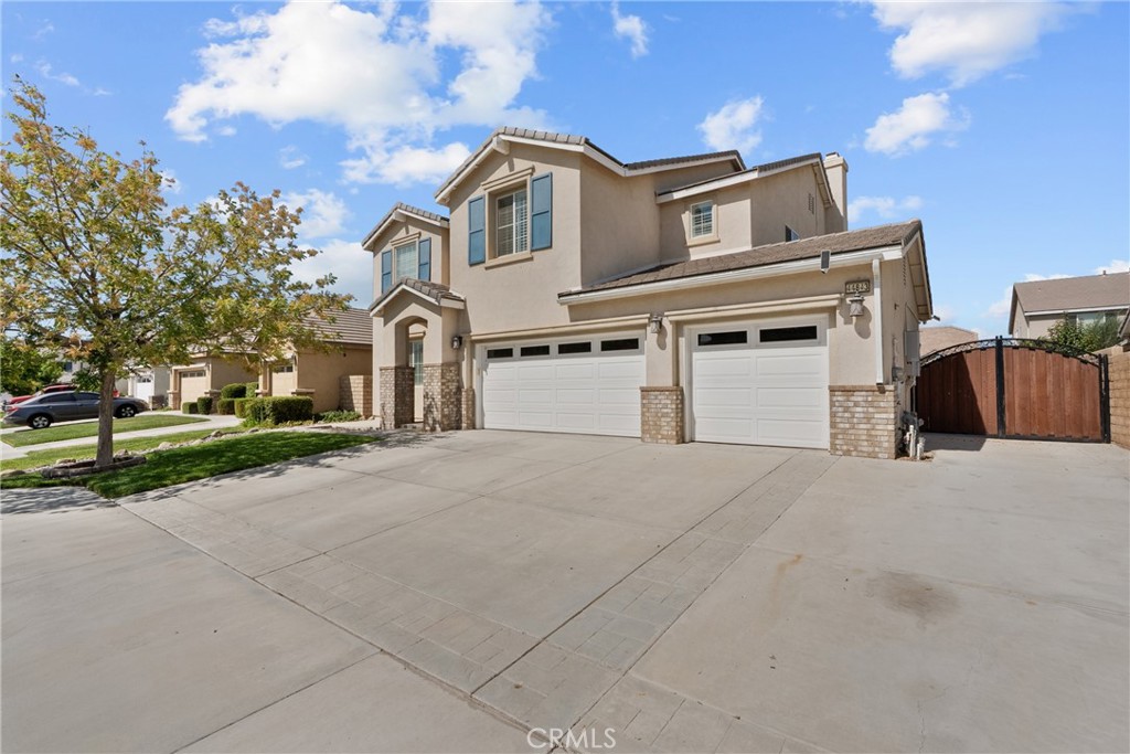 44843 Mariposa Property Photo