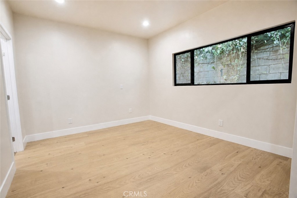 3434 Larissa Property Photo 25