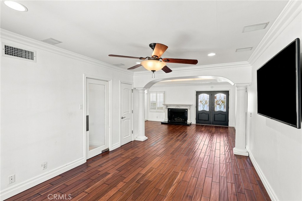 11809 Norino Property Photo 8