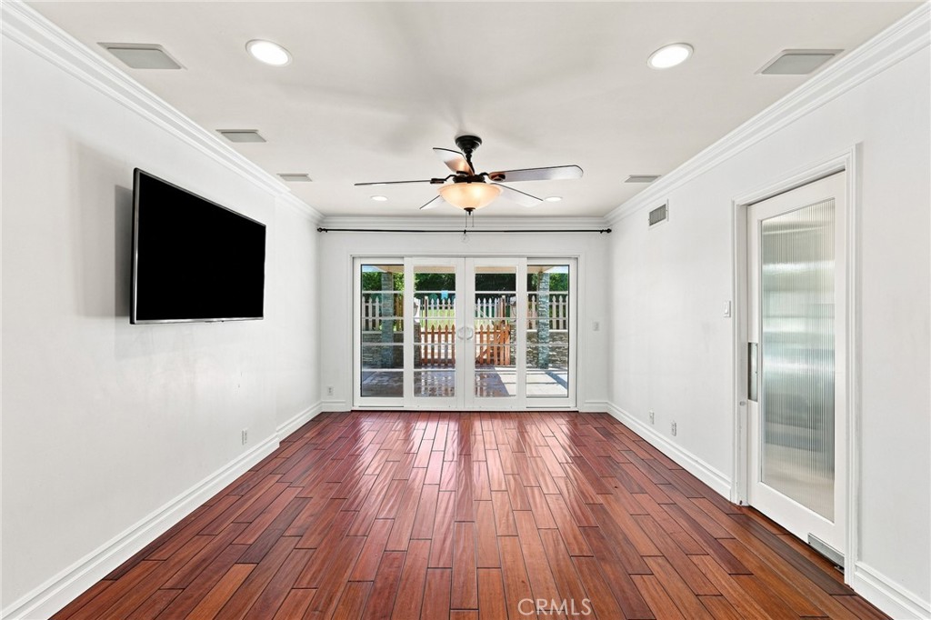 11809 Norino Property Photo 13