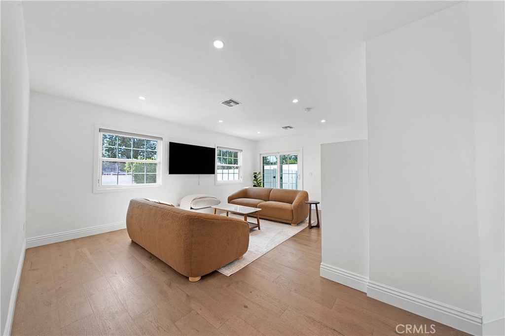9150 Zelzah Avenue Property Photo 18