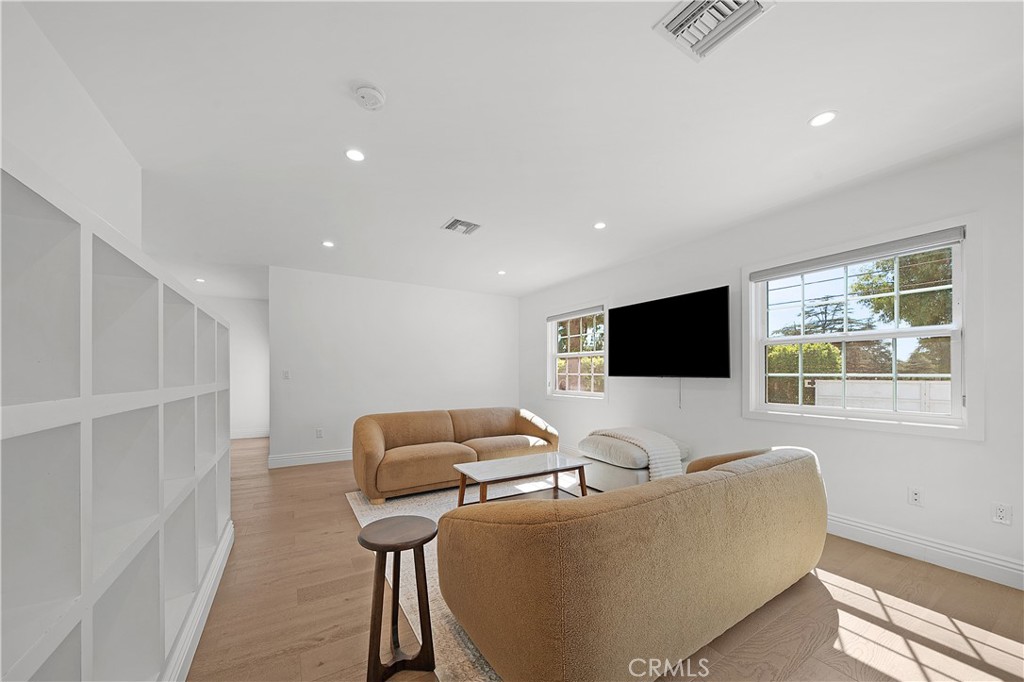 9150 Zelzah Avenue Property Photo 19