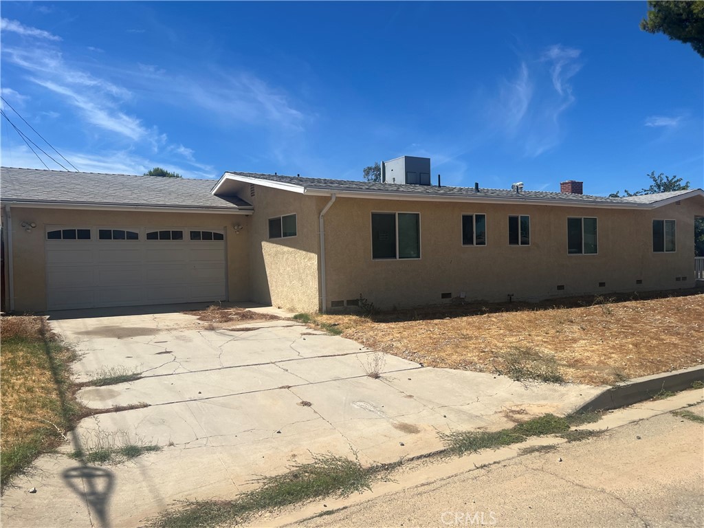 44558 Stanridge Avenue Property Photo 1