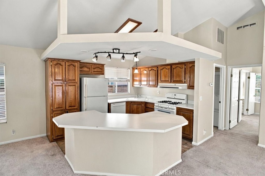 20095 Edgewater Property Photo 7