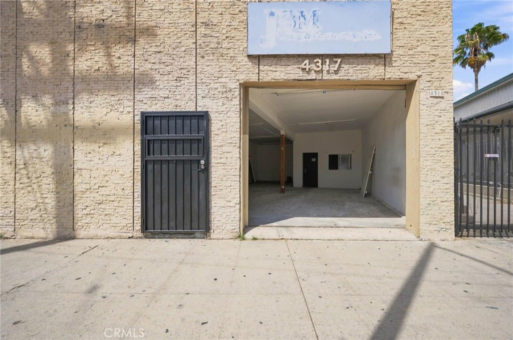 4315 W Pico Boulevard Property Photo 4