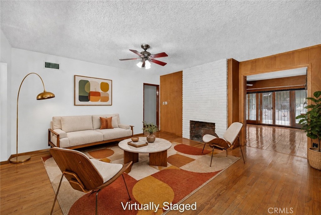 7238 Balcom Avenue Property Photo 7