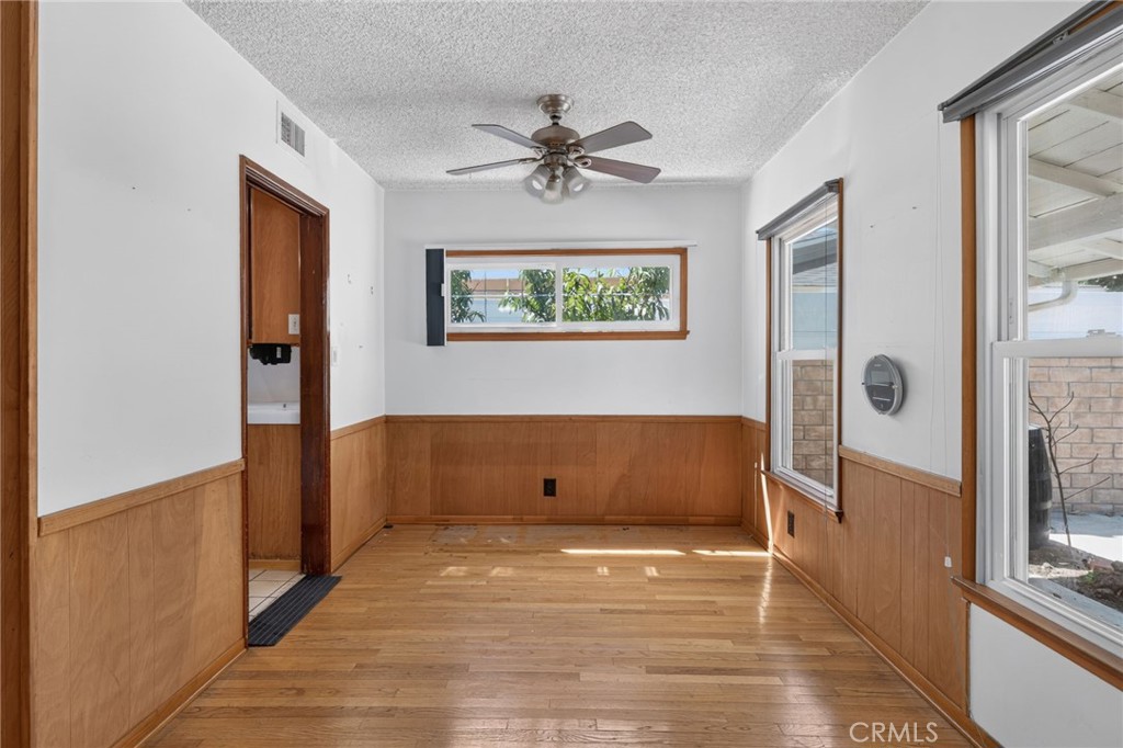 7238 Balcom Avenue Property Photo 8