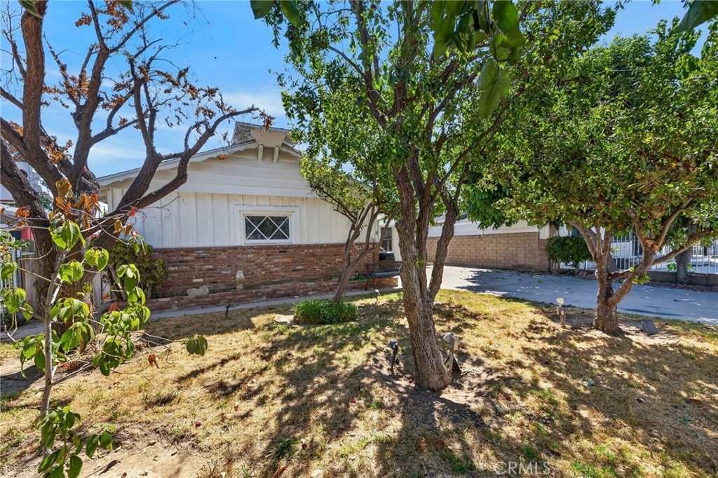 7238 Balcom Avenue Property Photo 34