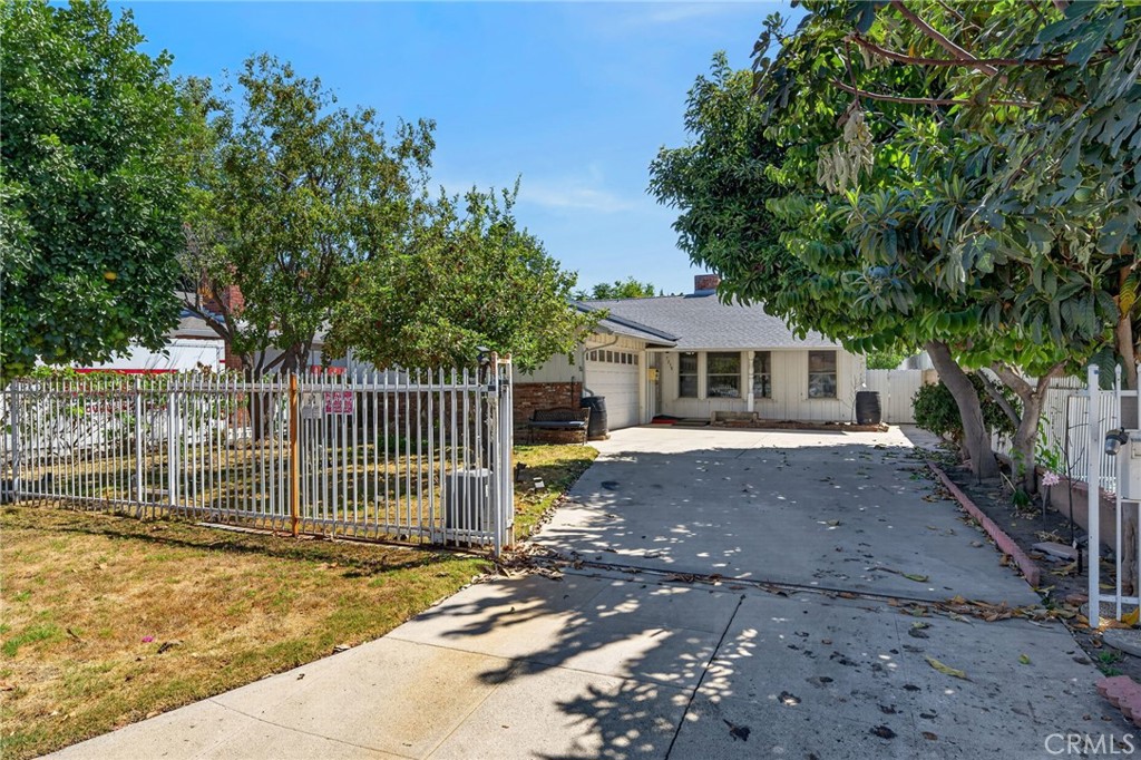 7238 Balcom Avenue Property Photo 35
