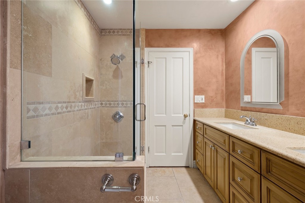 5220 Collier Place Property Photo 19