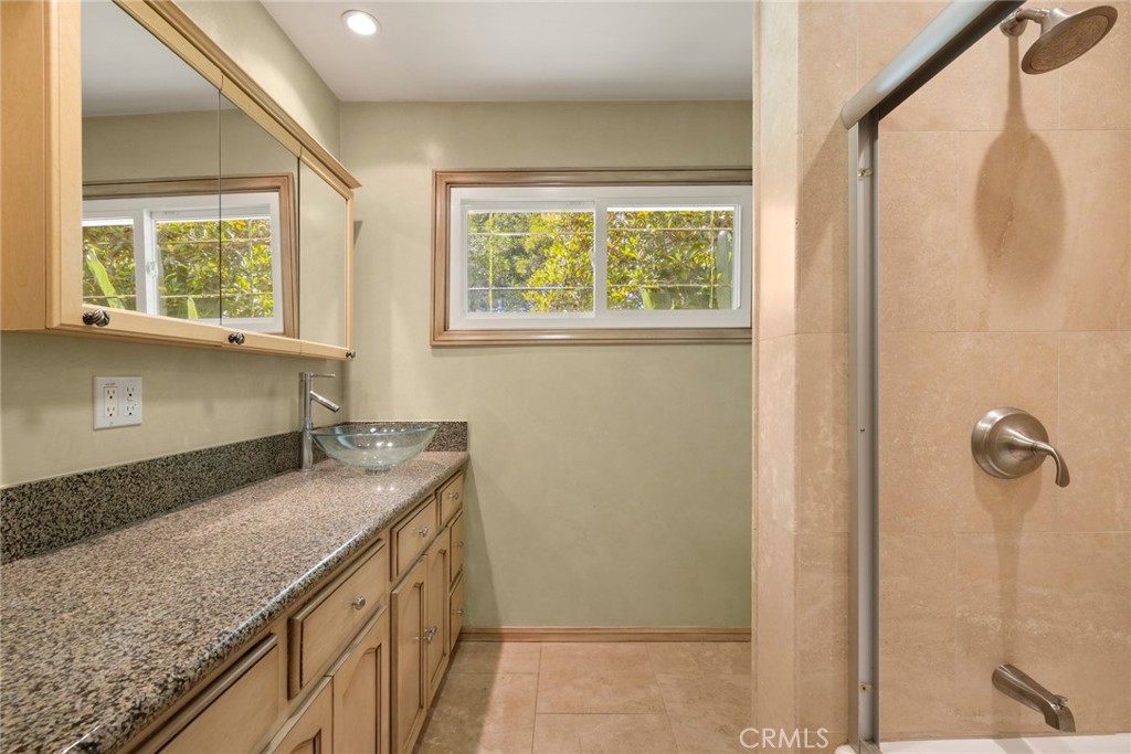 5220 Collier Place Property Photo 24