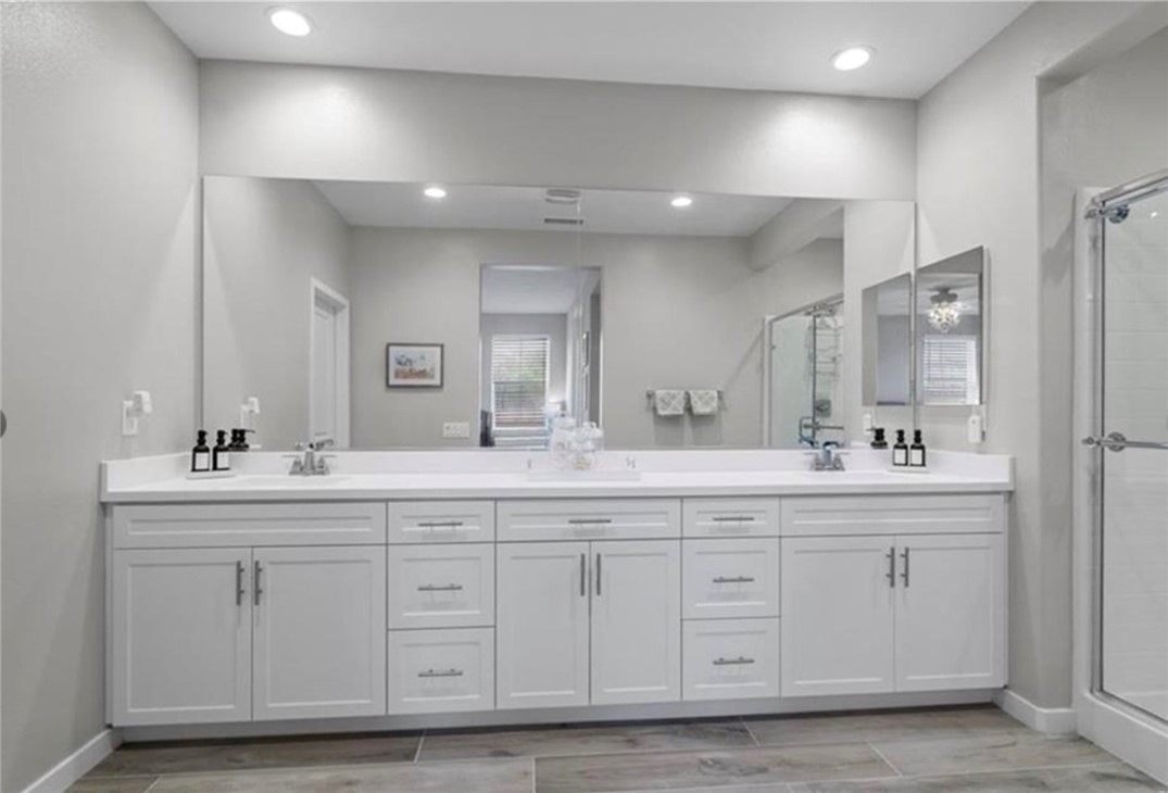 28654 Jadineras Dr Property Photo 5