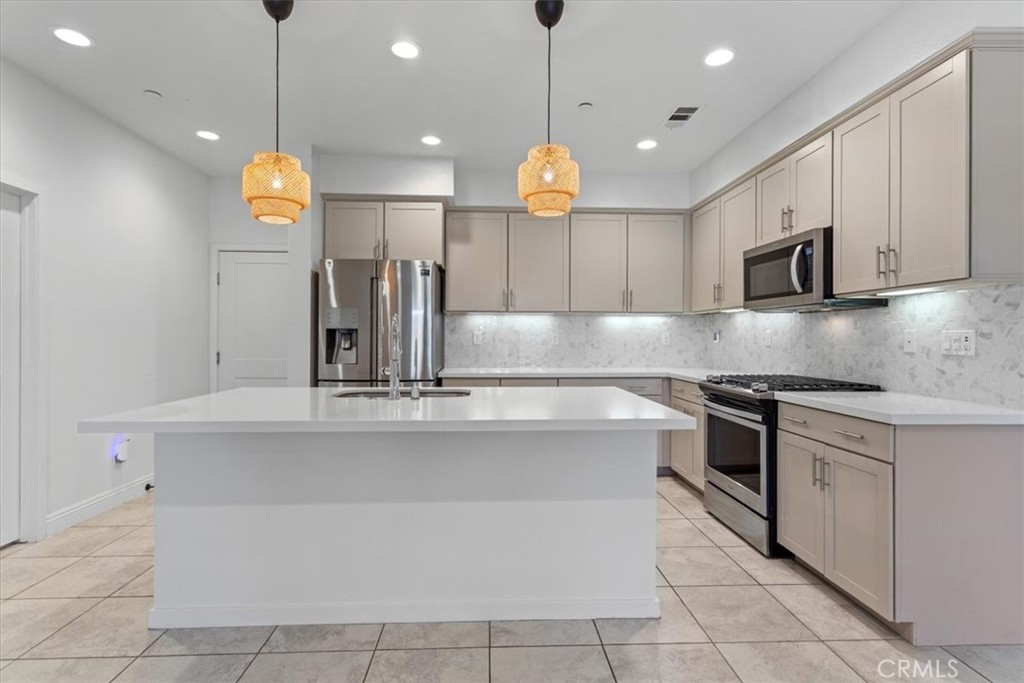 1821 Poppy Drive 5