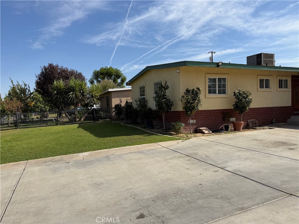 2601 Dore Drive Property Photo 1