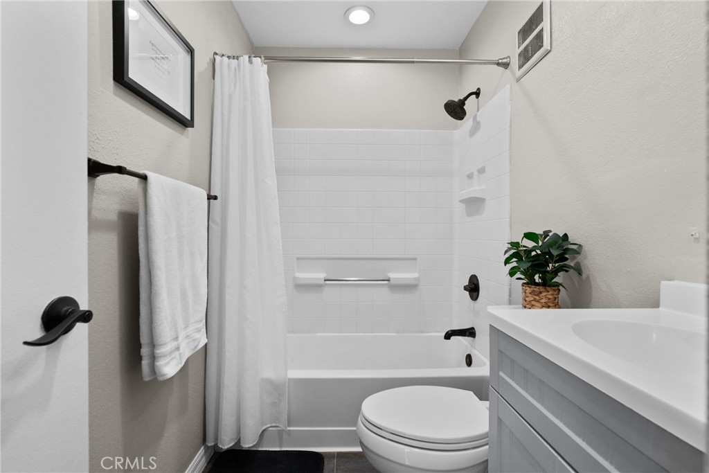 21200 Trumpet 205 Property Photo 31