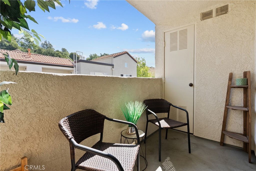 21200 Trumpet 205 Property Photo 35